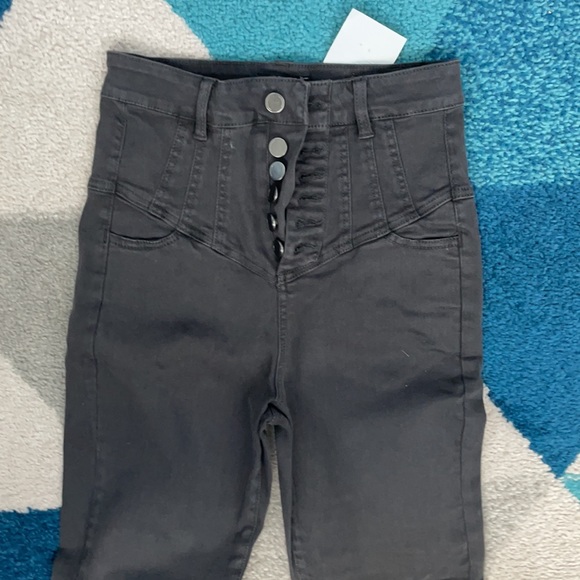 NWT jeans fashion nova size 1 - Picture 2 of 4